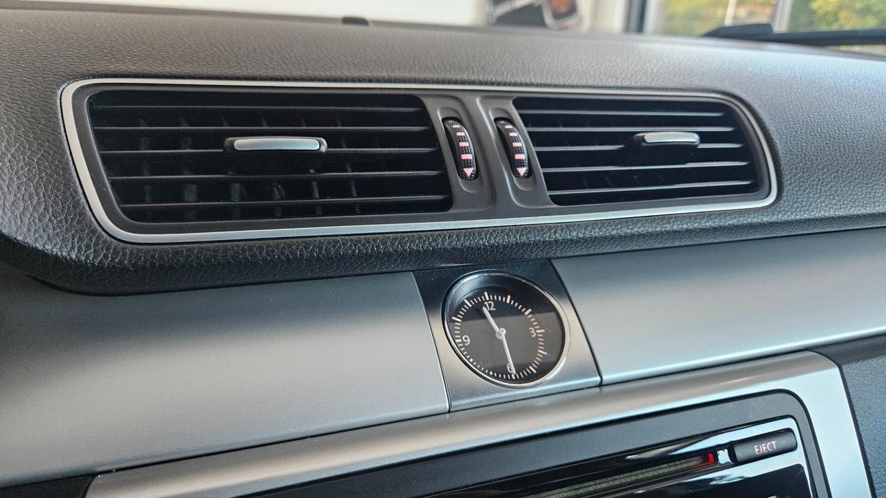 Volkswagen Passat Var. Bs. 1.6 TDI Comfortline