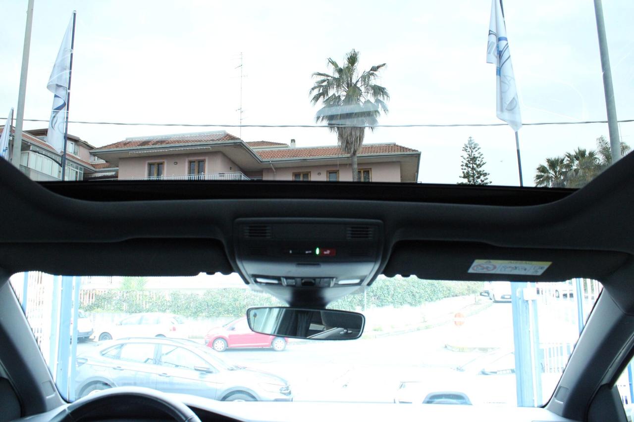 Volkswagen Taigo 1.0 TSI 110 CV DSG R-Line