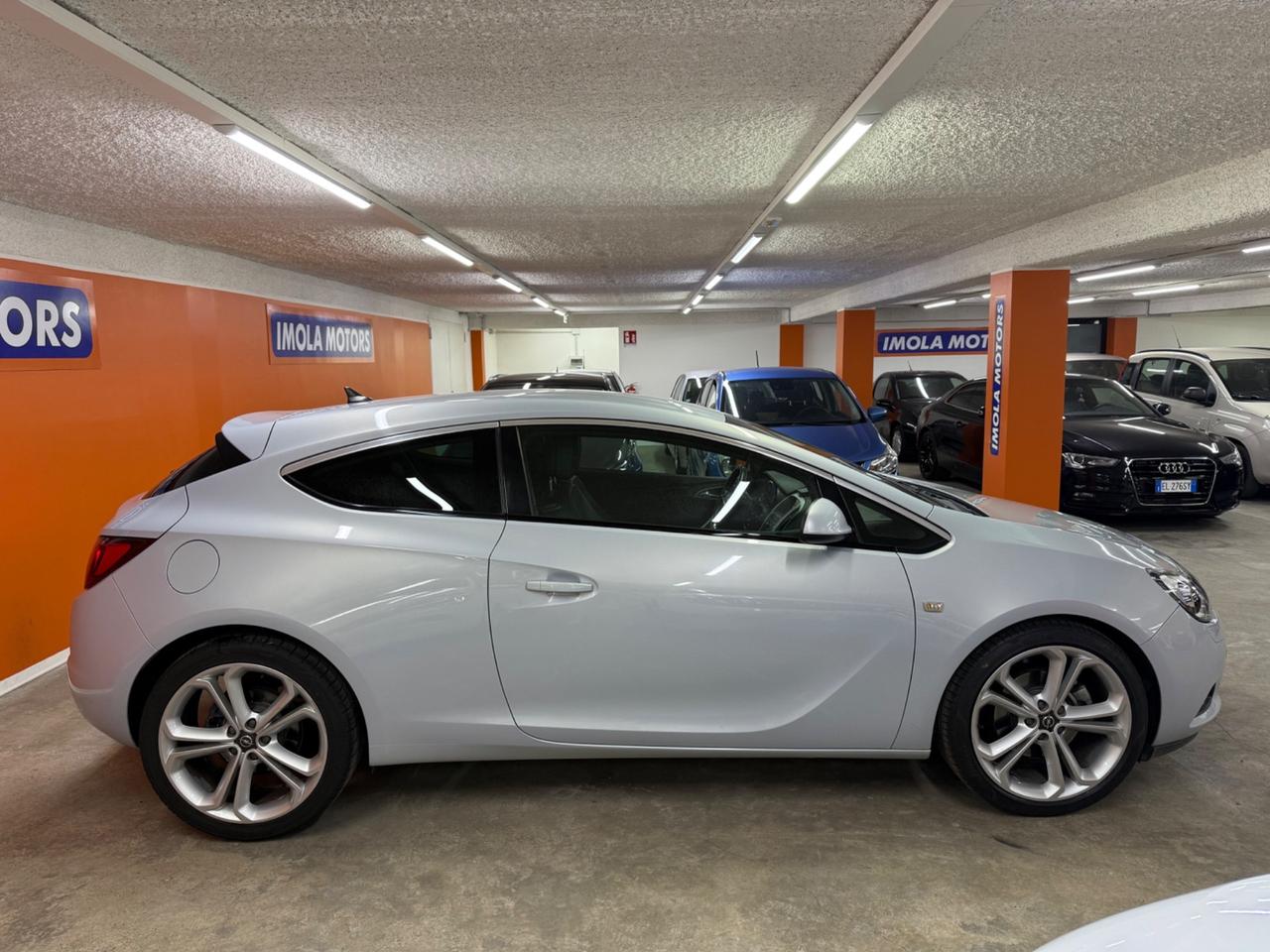 Opel Astra GTC 2.0 CDTI 165CV S&S 3 porte Cosmo S