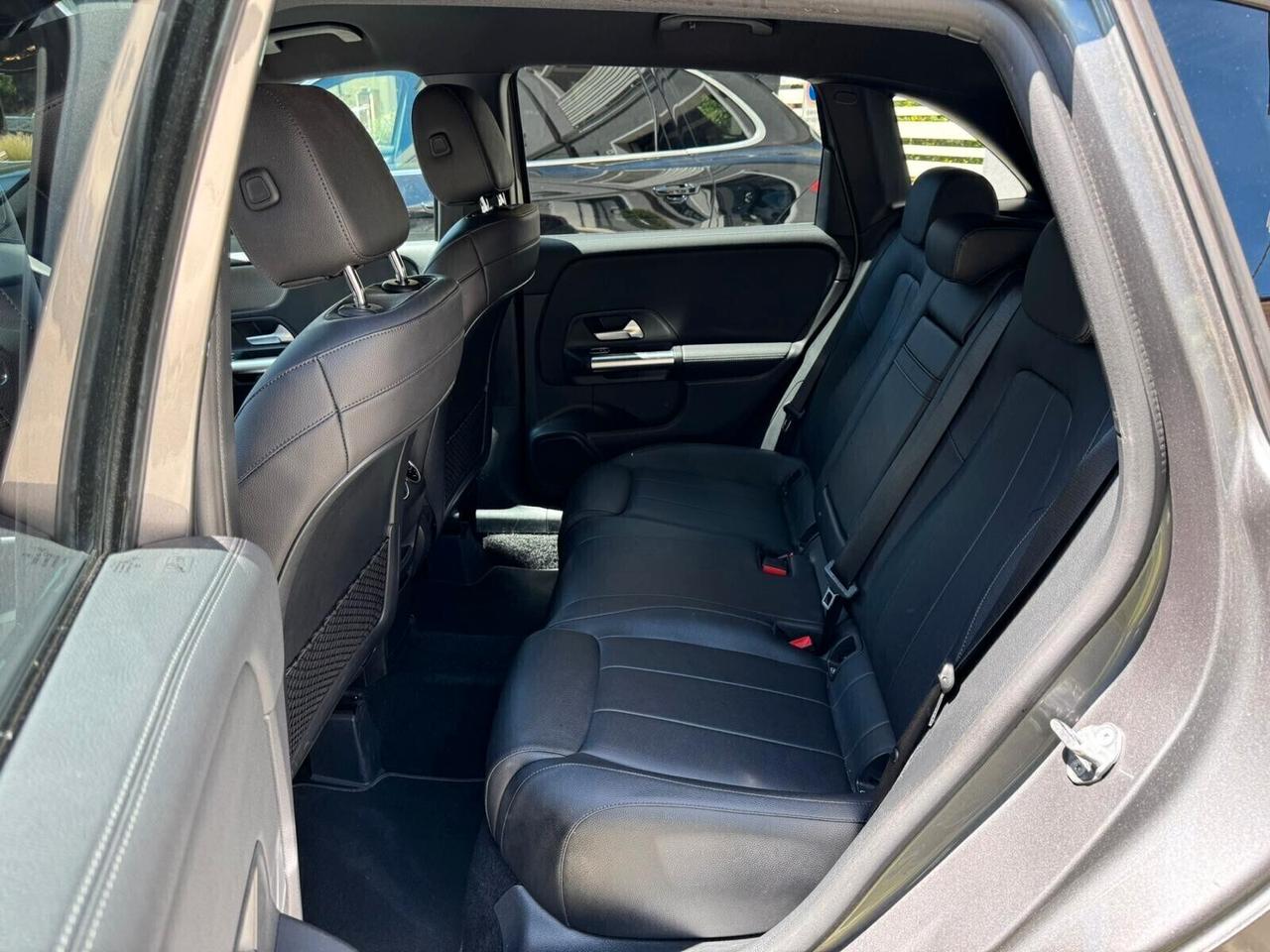 MERCEDES B 180 D AUTOMATIC SPORT NEOP NIGHT PACK
