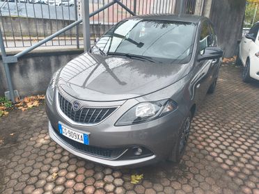 Lancia Ypsilon 1.0 FireFly 5 porte S&S Hybrid Platino