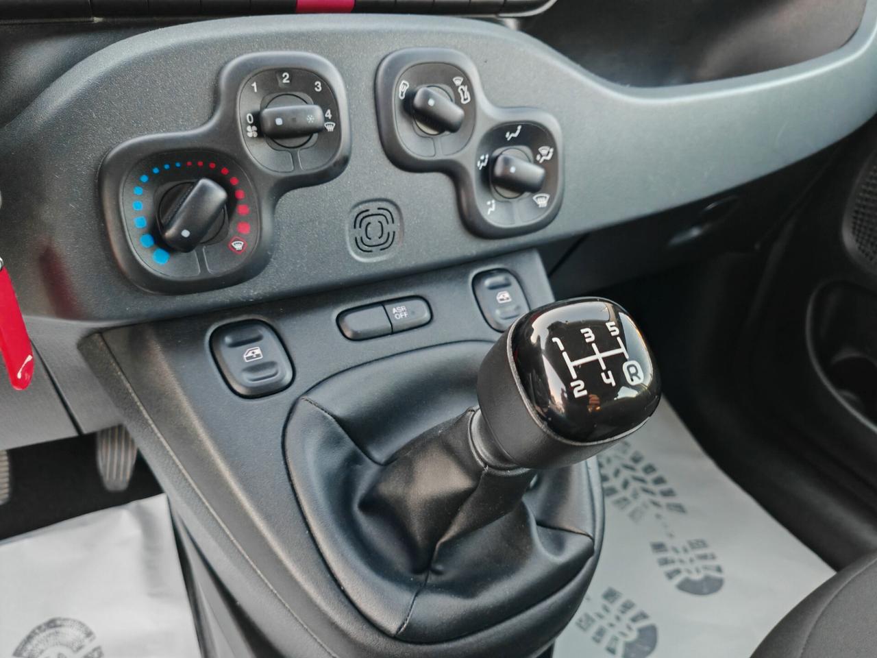 Fiat Panda 13MJT 95CV Lounge Full Optional 2018