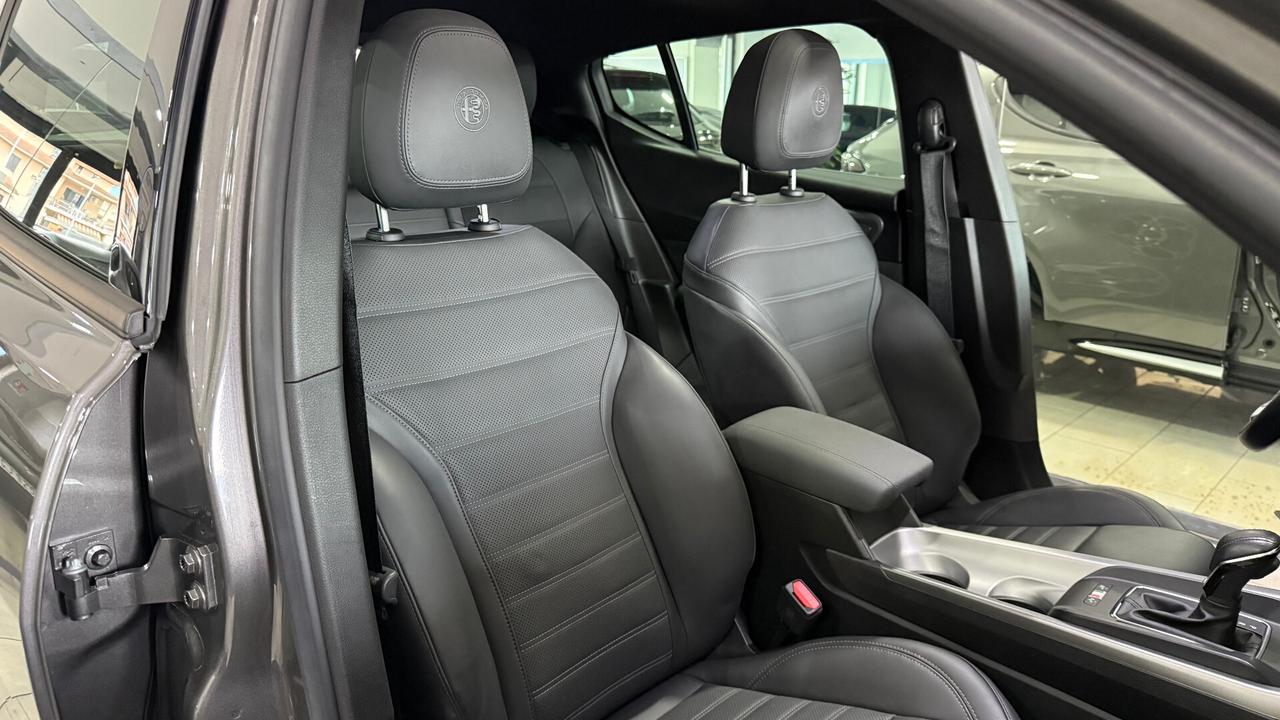 Alfa Romeo Tonale 1.6 diesel 130 TETTO STRAFULL
