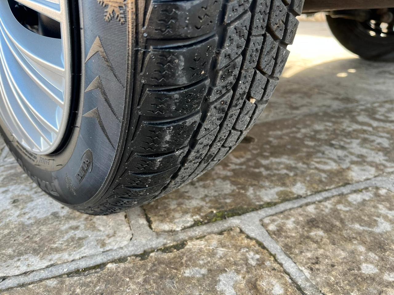 Lancia Ypsilon 1.2 - IDEALE X NEOPATENTATI - 2011