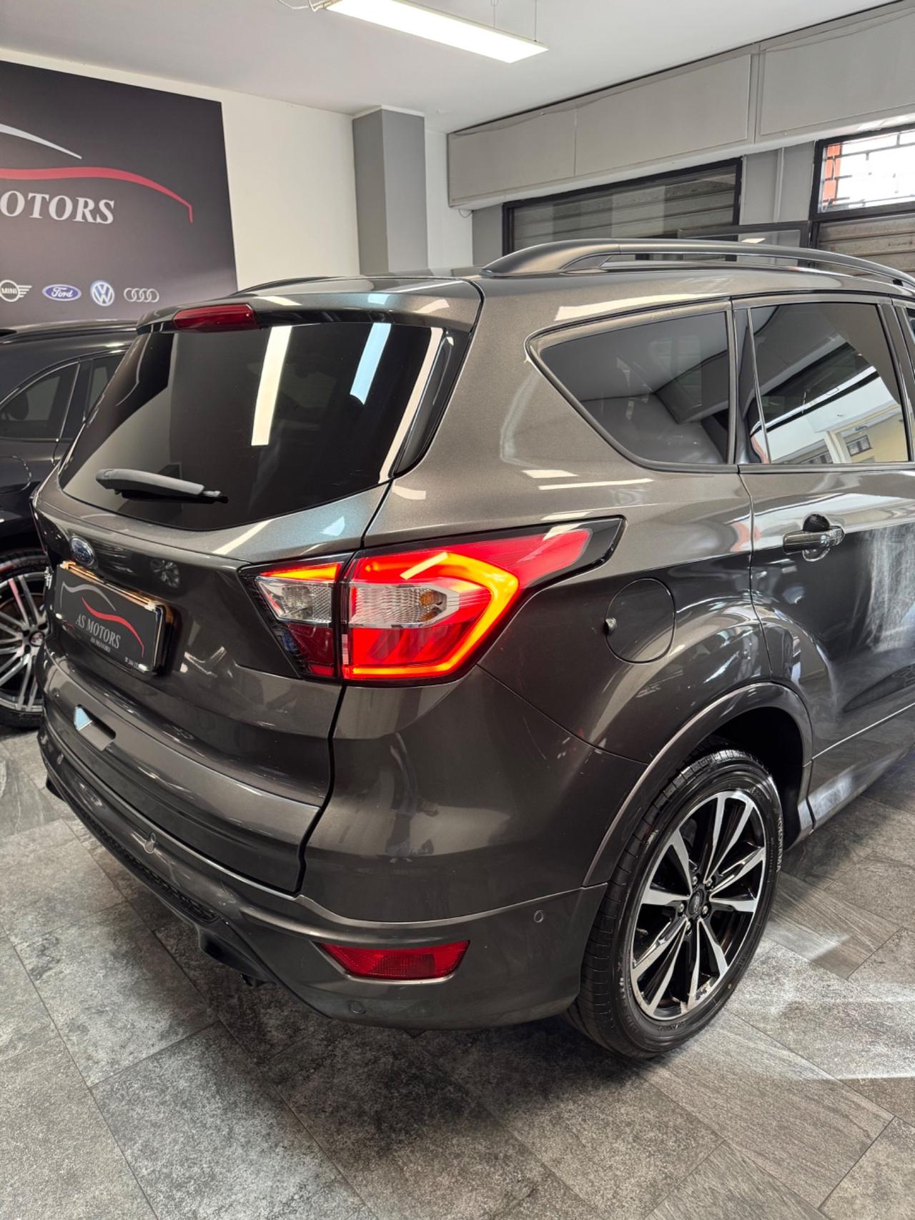 Ford Kuga 1.5 TDCI 120 CV ST-Line Finanziabile