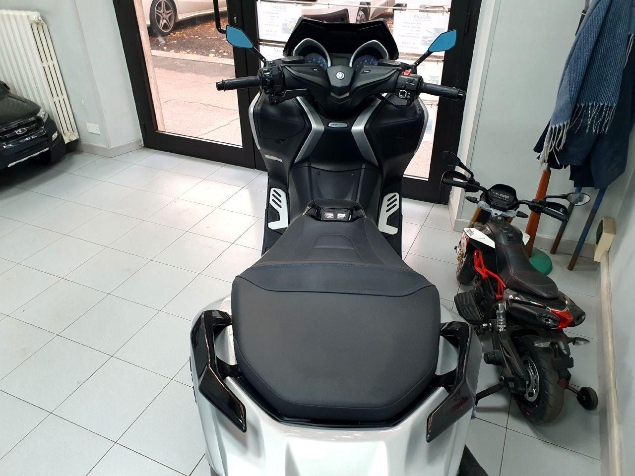 Yamaha TMAX 530 SX