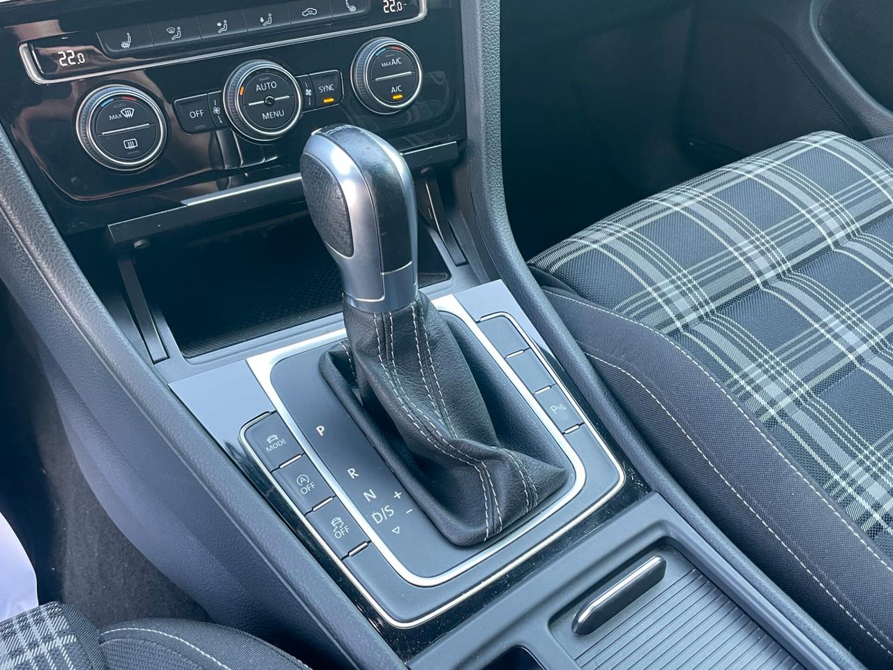 Volkswagen Golf 7.5 GTD 2.0 TDI DSG 5p.
