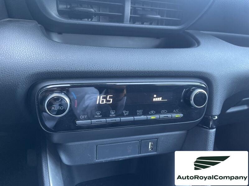 Toyota Yaris 1.5 Hybrid 5 porte Active