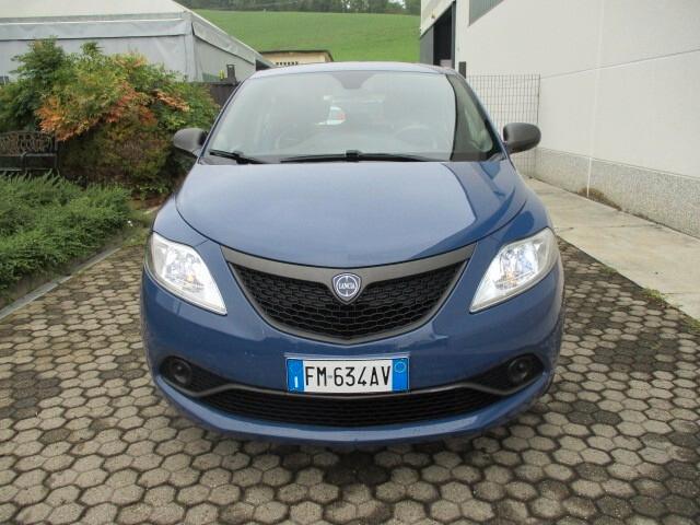 Lancia Ypsilon 1.2 69 CV 5 porte GPL Ecochic Silver