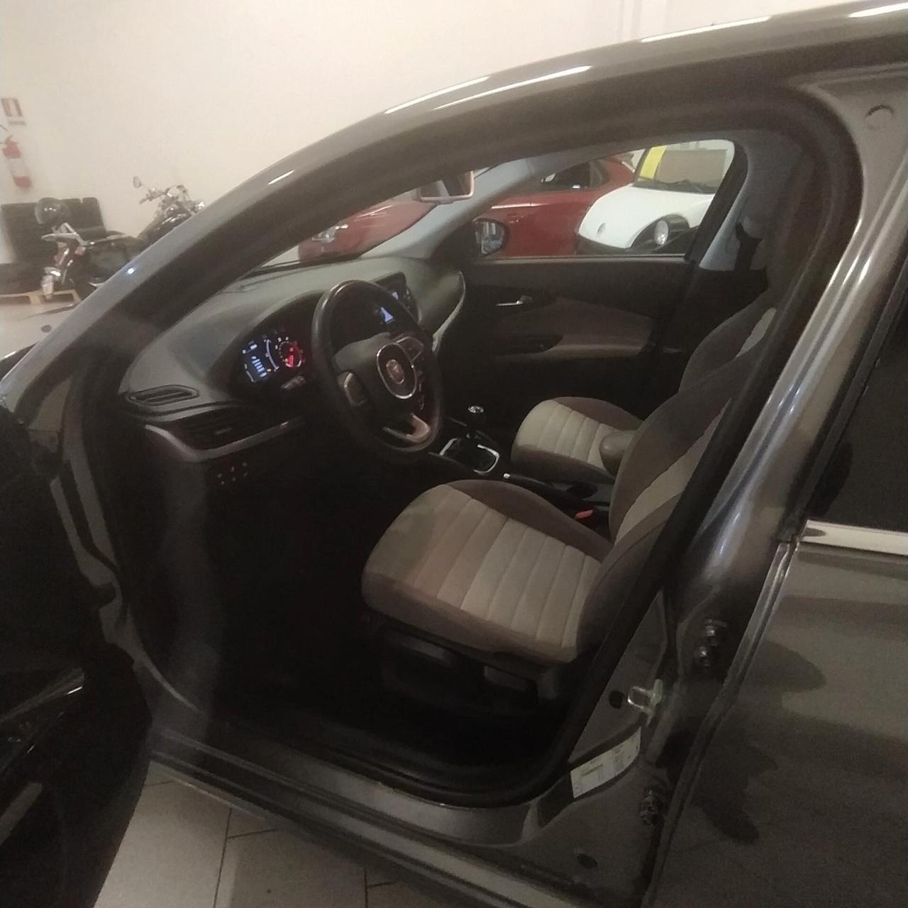 Fiat Tipo 1.6 Mjt 4 porte Lounge