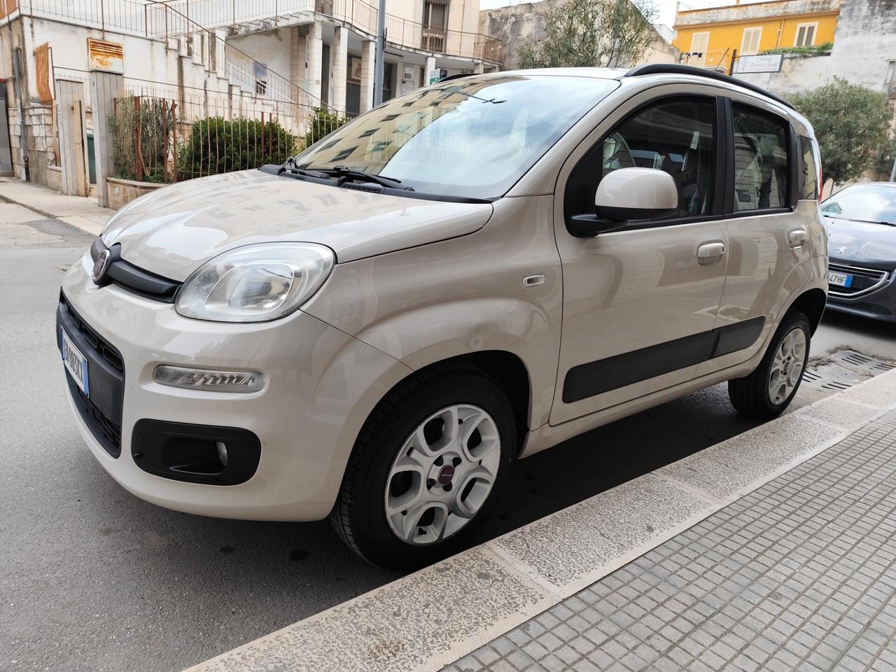 Fiat Panda 0.9 TwinAir Turbo Natural Power Lounge