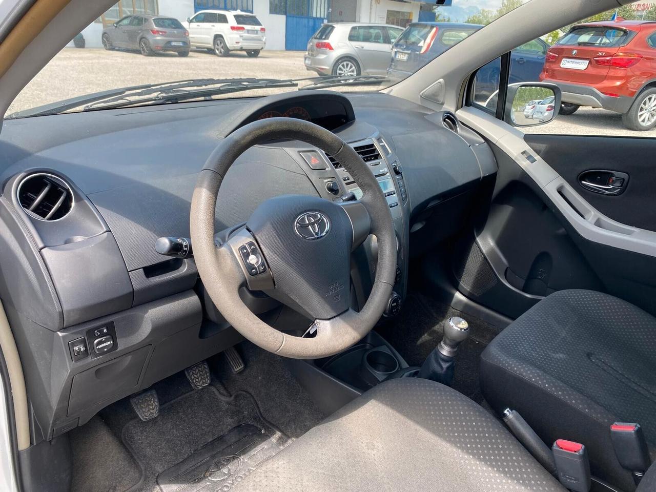 Toyota Yaris 1.0 Benz OK PER NEOPATENTATI