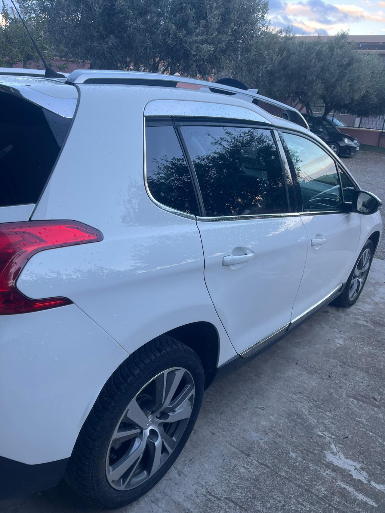 Peugeot 2008 1.6 e-HDi 92 CV Stop&Start Allure