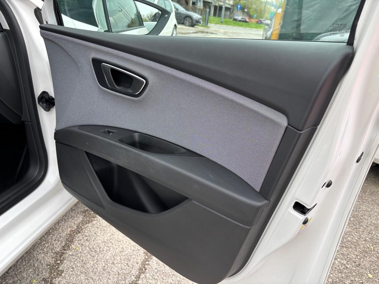 Seat Leon 1.6 TDI 115CV 5p. Style OK NEOPATENTATI