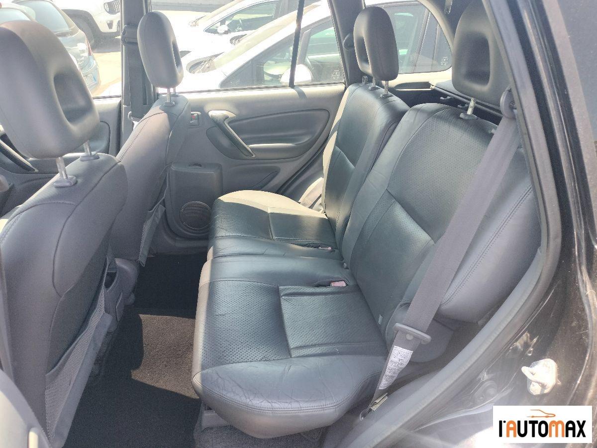 TOYOTA RAV4 2.0 d-4d 16v 5p Autocarro 4 Posti