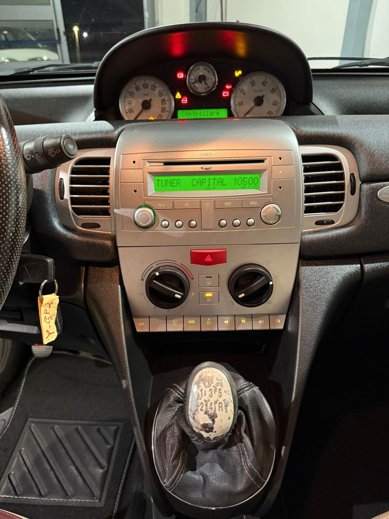 Lancia Ypsilon GPL - NEOPATENTATI