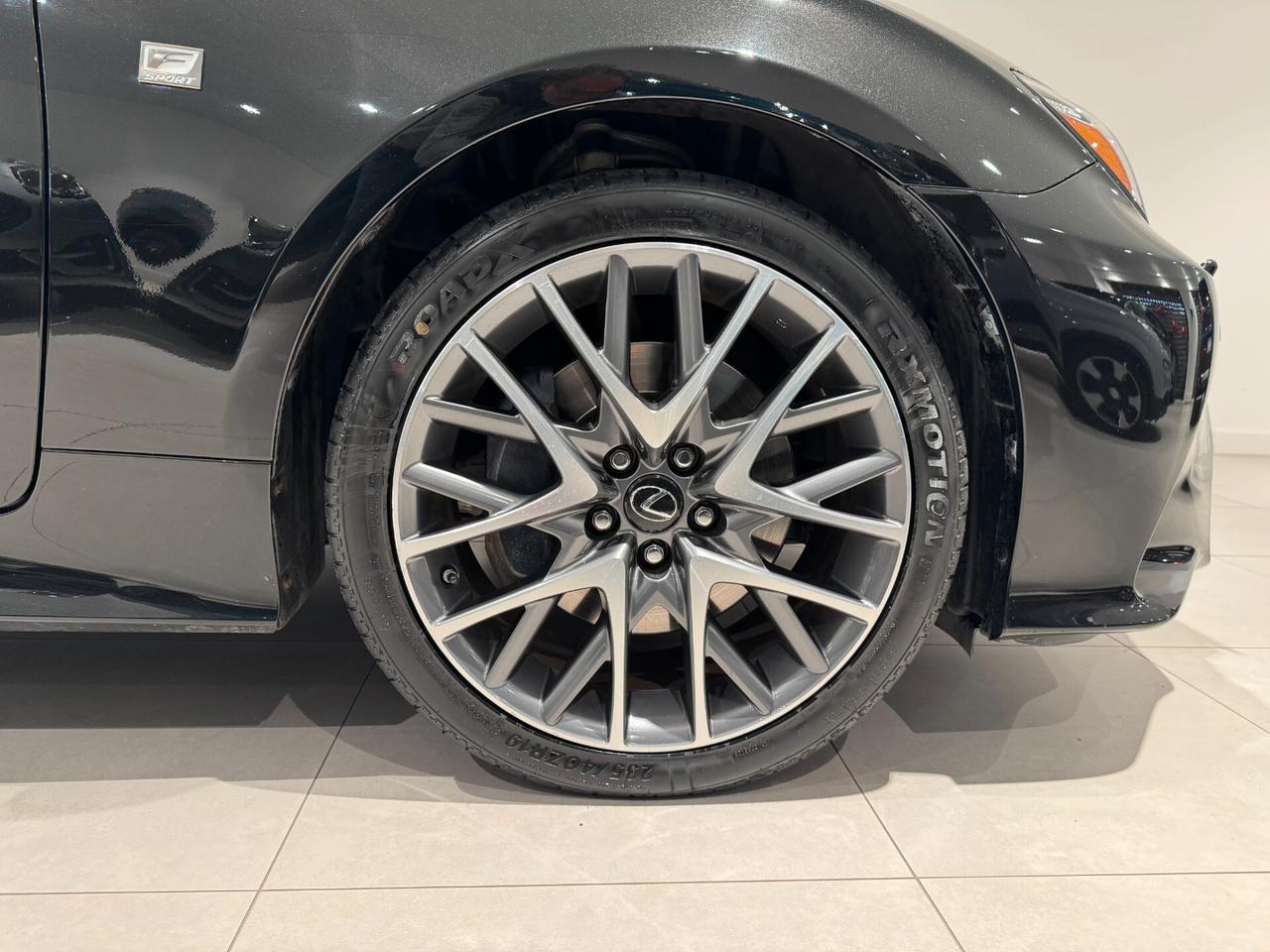 Lexus RC 300h Hybrid F Sport