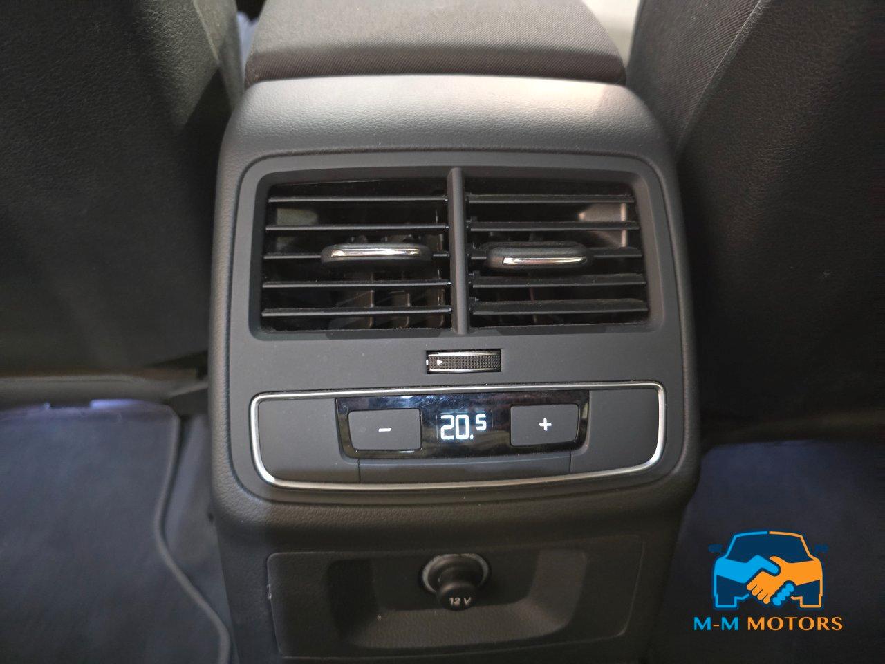 Audi A4 Avant 30 2.0 tdi mhev S Line edition 136cv s-tronic