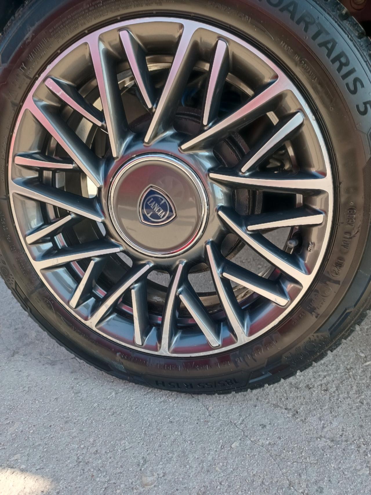 Lancia Ypsilon 1.2 69 CV 5 porte GPL Ecochic Platinum