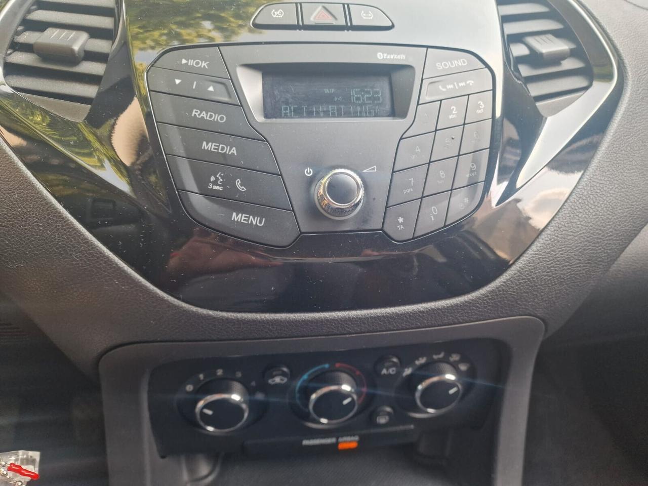 Ford Ka + 1.2 ADATTA ANCHE A NEOPATENTATI