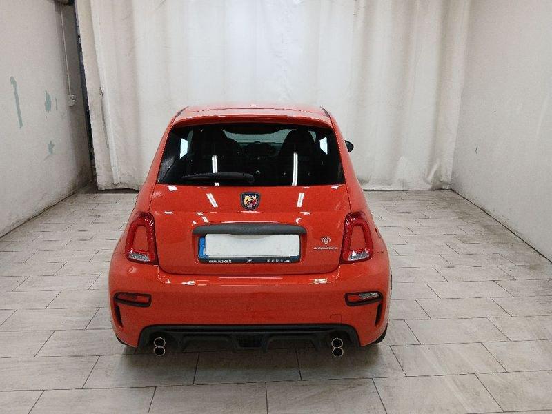 Abarth 695 1.4 t-jet Competizione 180cv