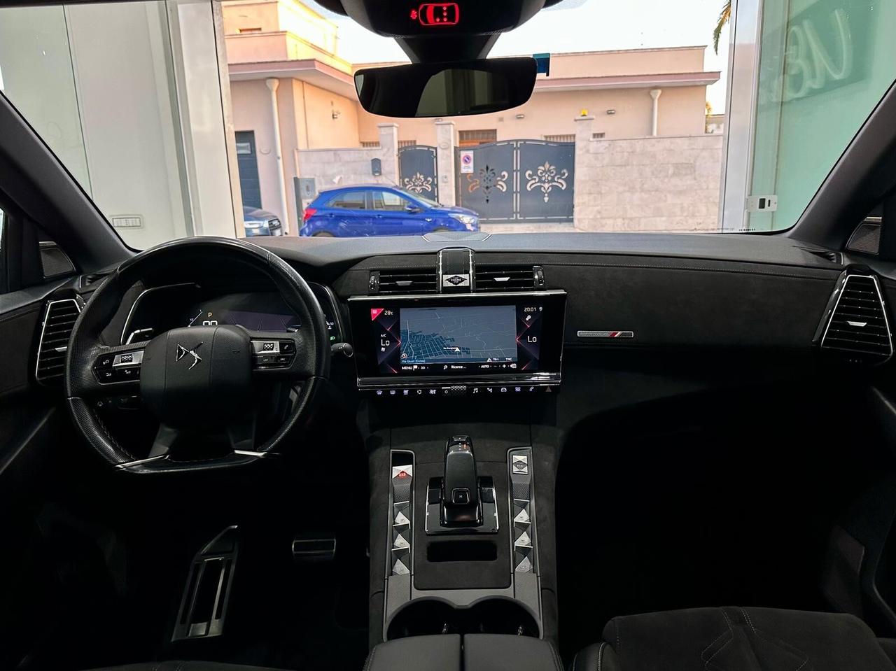 DS Automobiles DS 7 Crossback Performance Line