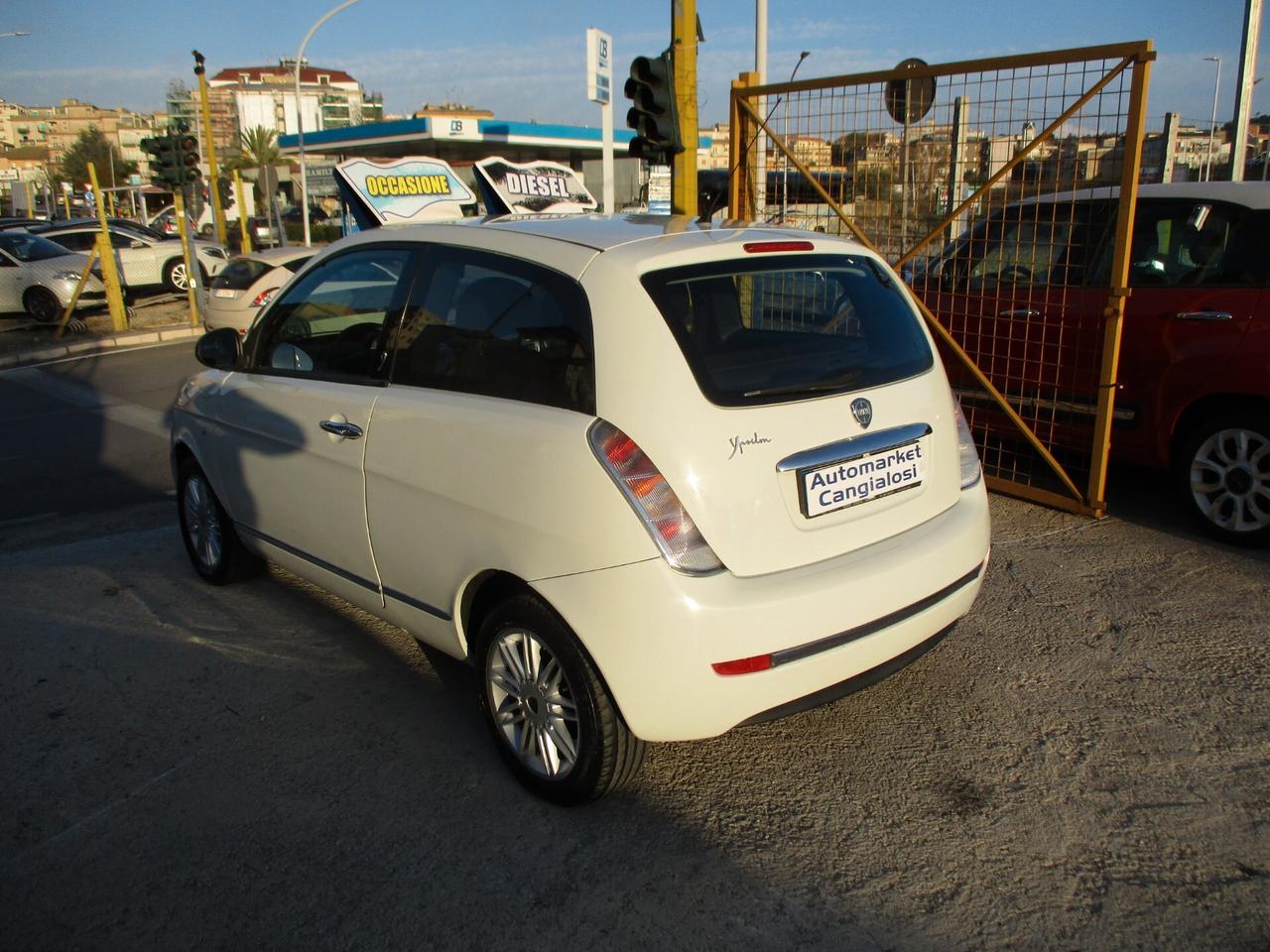 Lancia Ypsilon 1.3 MJT OK NEOPATENTATI 2011