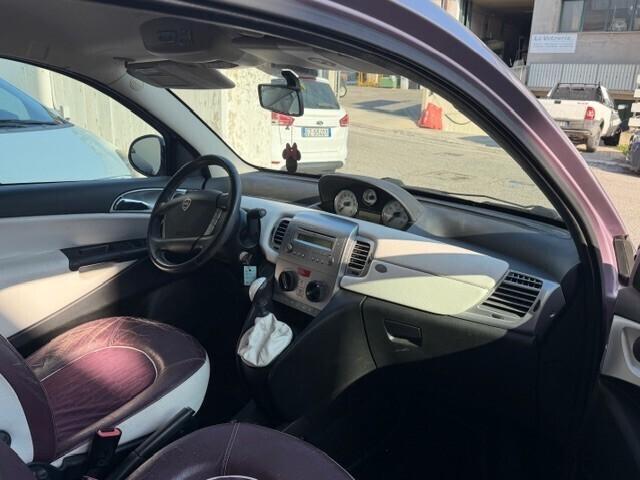 Lancia Ypsilon 1.2 69 CV Elle 11.2010 ok nep cv 11