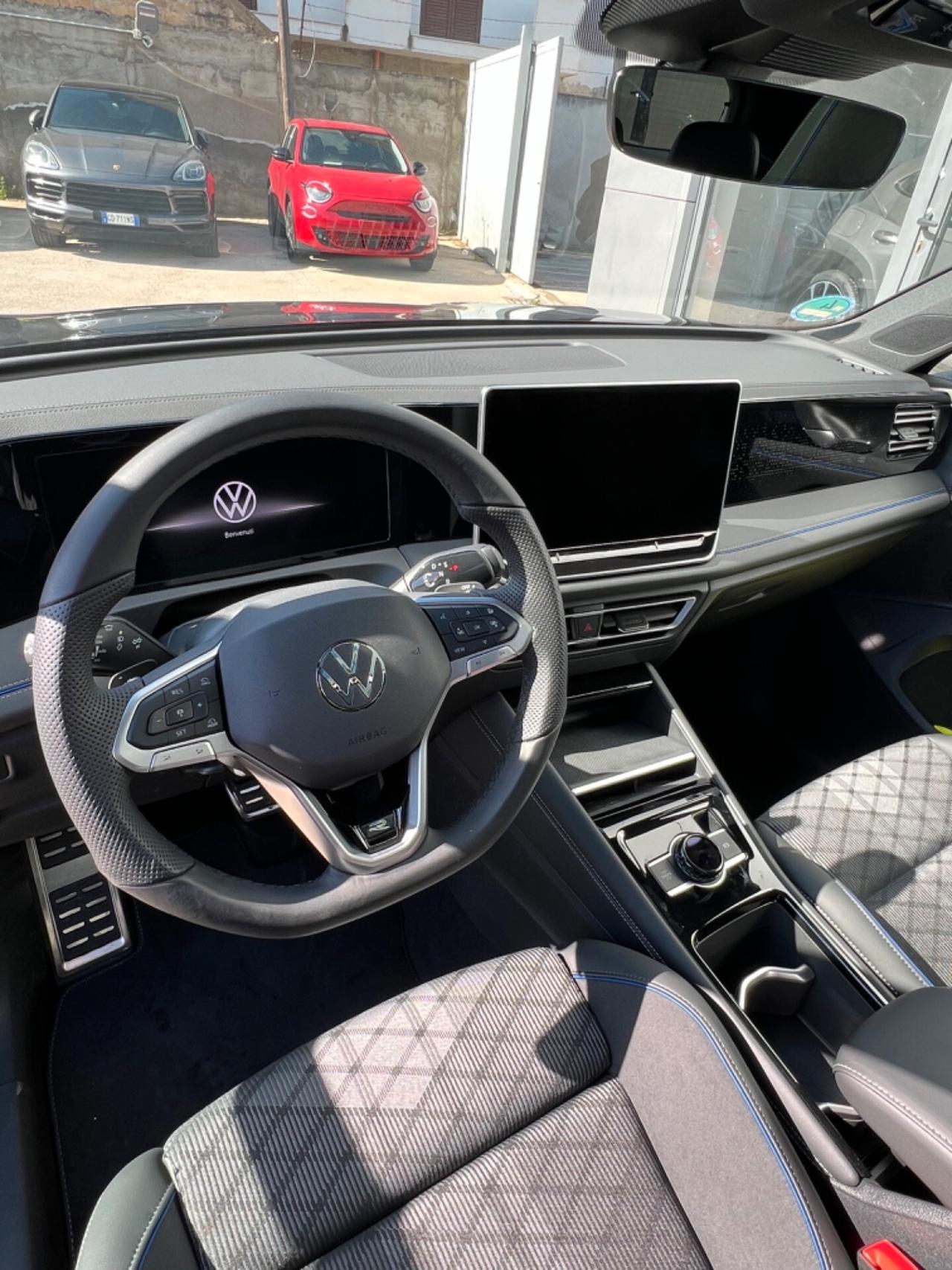 Volkswagen Tiguan 4MOTION R-Line possibilità noleggio no scoring