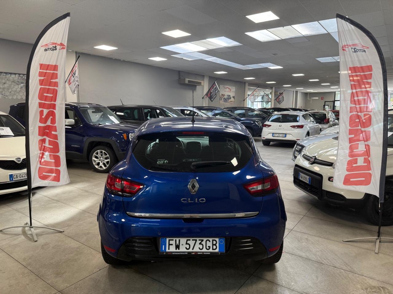 Renault Clio TCe 12V 75 CV 5 porte Moschino Life Ok Neopatentati