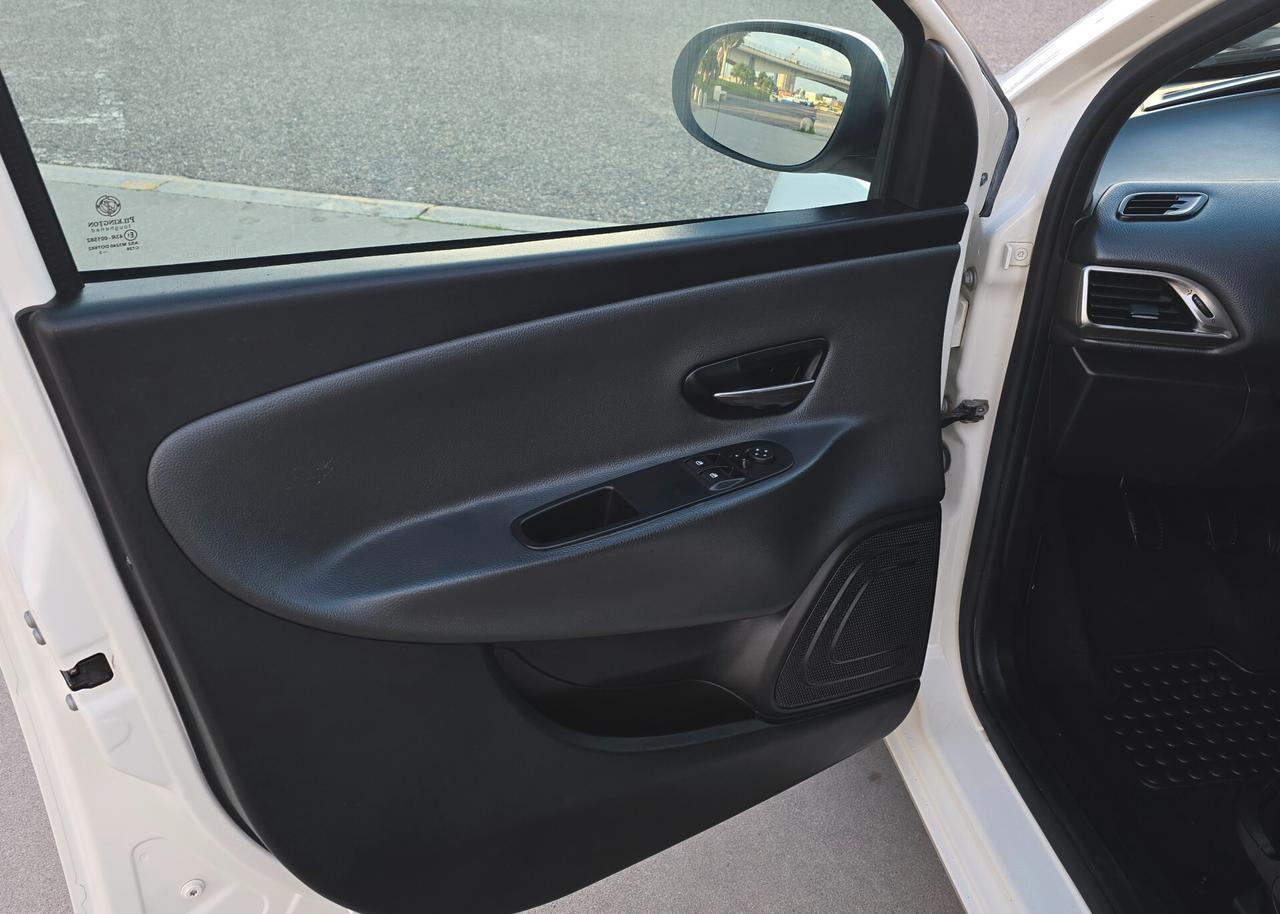 Lancia Ypsilon 1.3 MJT 16V 95 CV 5 porte S&S Platinum