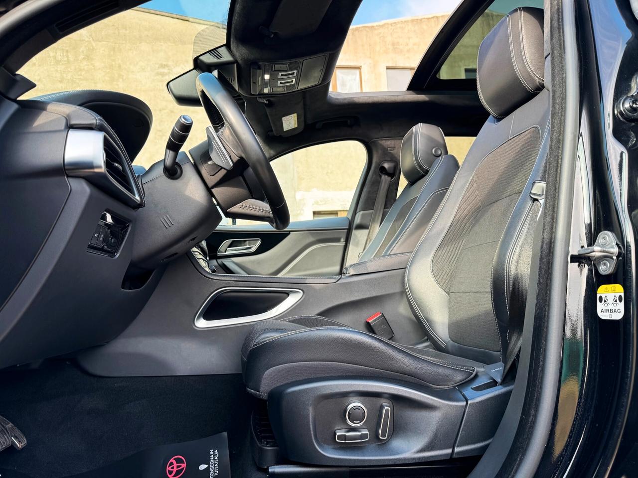 Jaguar F-Pace 2.0 R-Sport AWD 180cv my19 | PREZZO PROMO