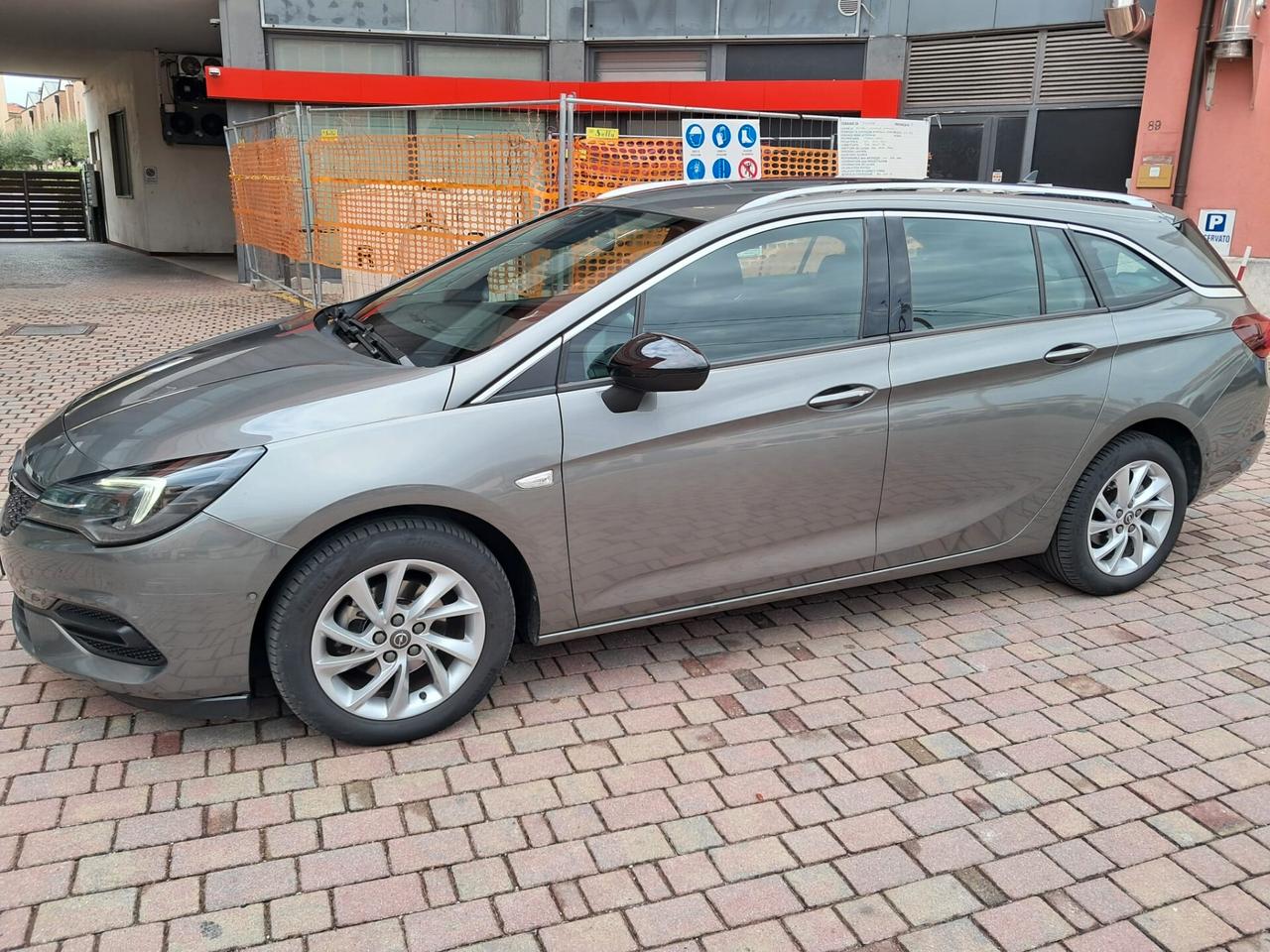 Opel Astra 1.5 CDTI 122 CV S&S Sports Tourer Business Elegance
