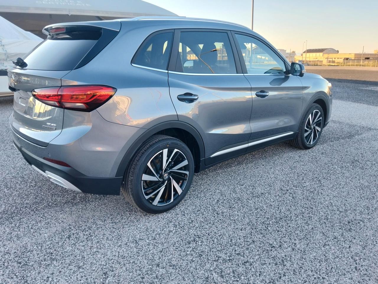 Mg ZS 1.5 Hybrid+ Luxury KM 0