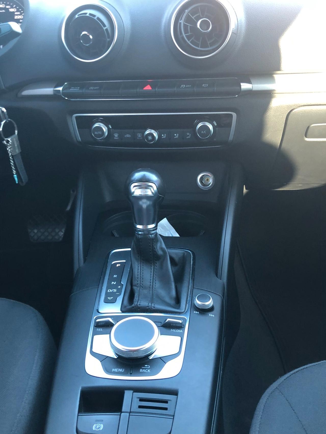 Audi A3 SPB 30 g-tron S tronic Admired