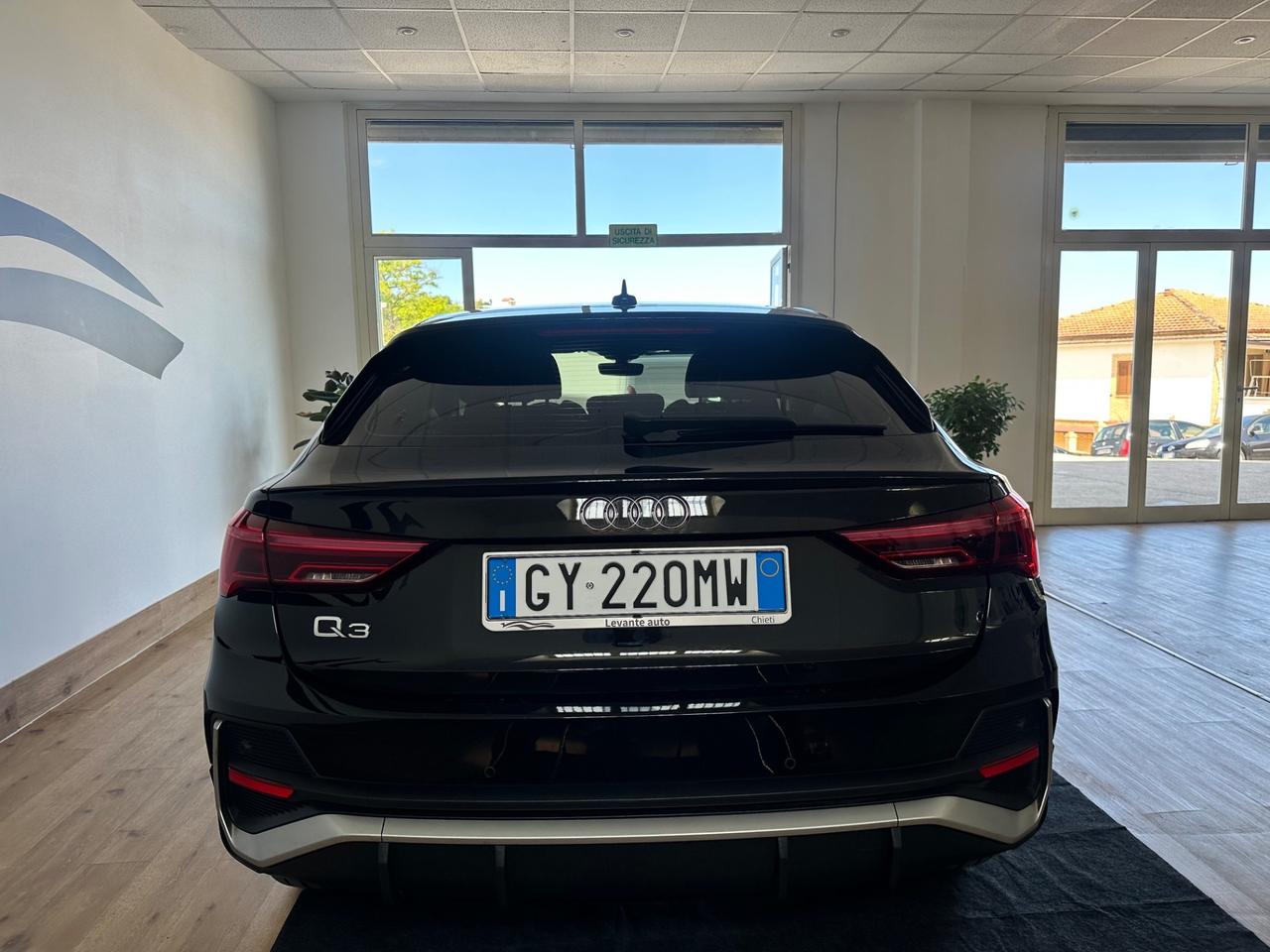 Audi Q3 35 TDI S tronic S line edition