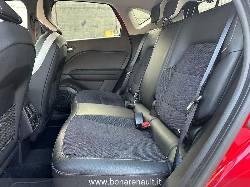 Renault Captur E-Tech full hybrid 145 techno Auto