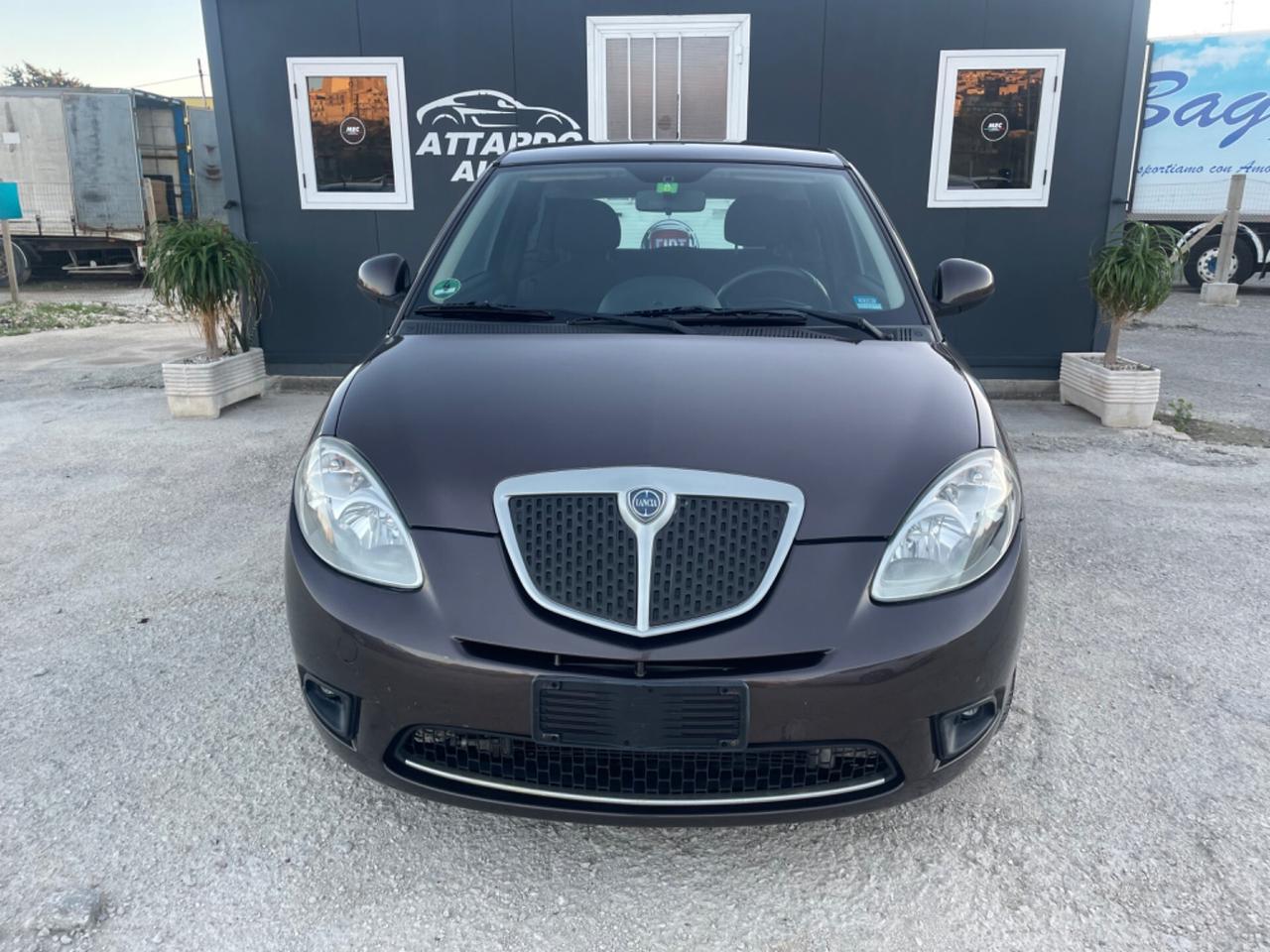 Lancia Ypsilon 1.2 Platino 2010