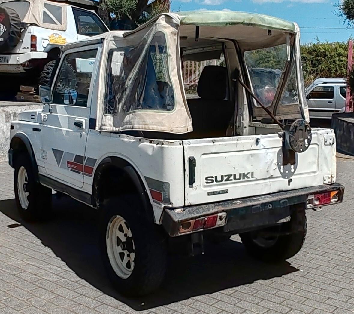 Suzuki SJ413 Cabriolet De Luxe