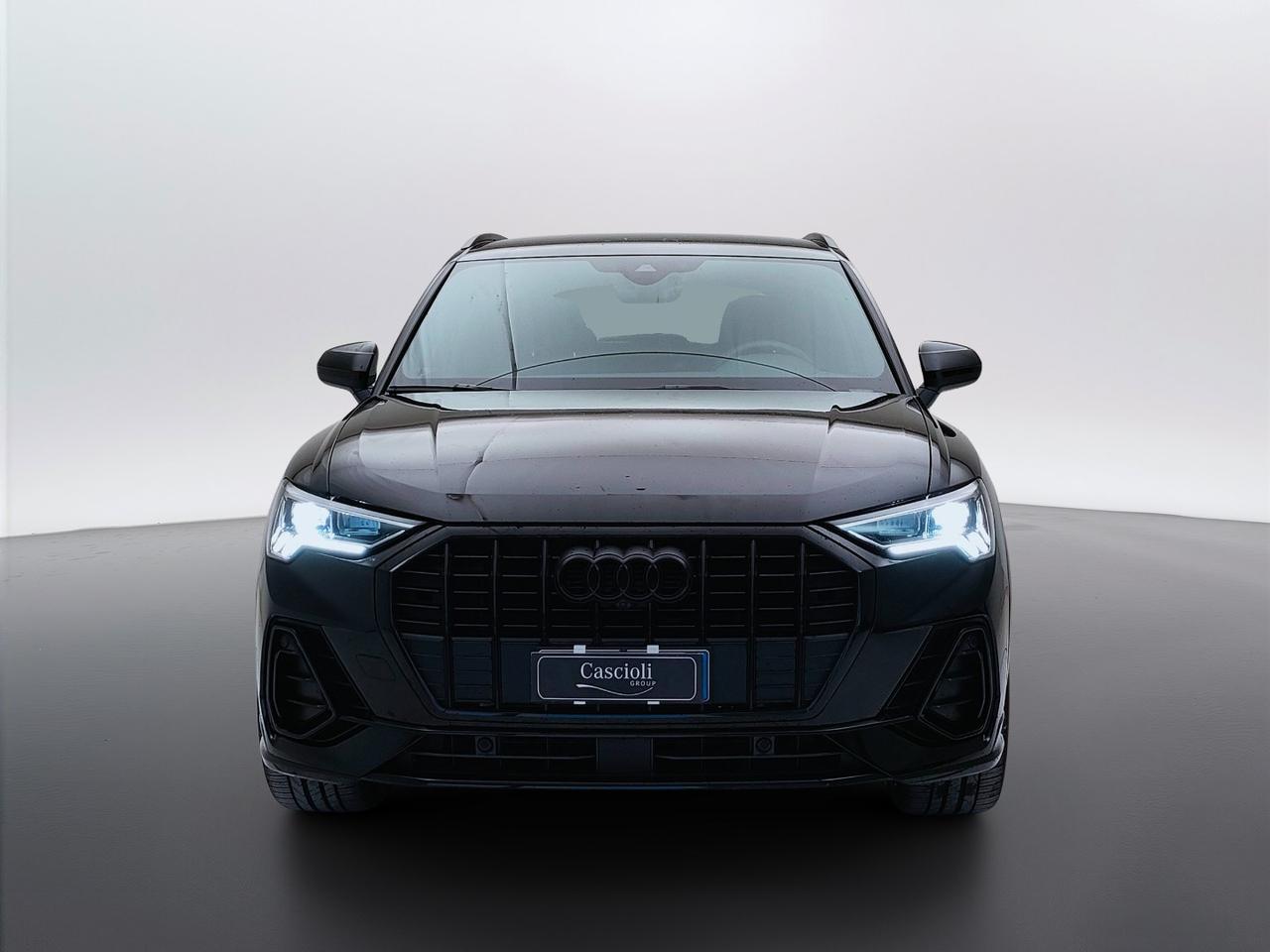 AUDI Q3 II 2018 - Q3 35 2.0 tdi Identity Black s-tronic