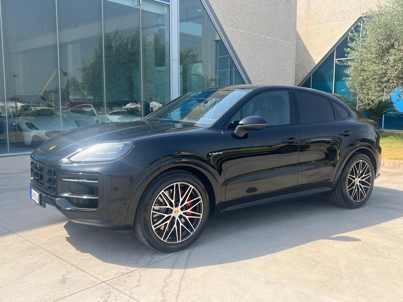 Porsche Cayenne Coupé 3.0 V6 S E-Hybrid - possibilità noleggio no scoring