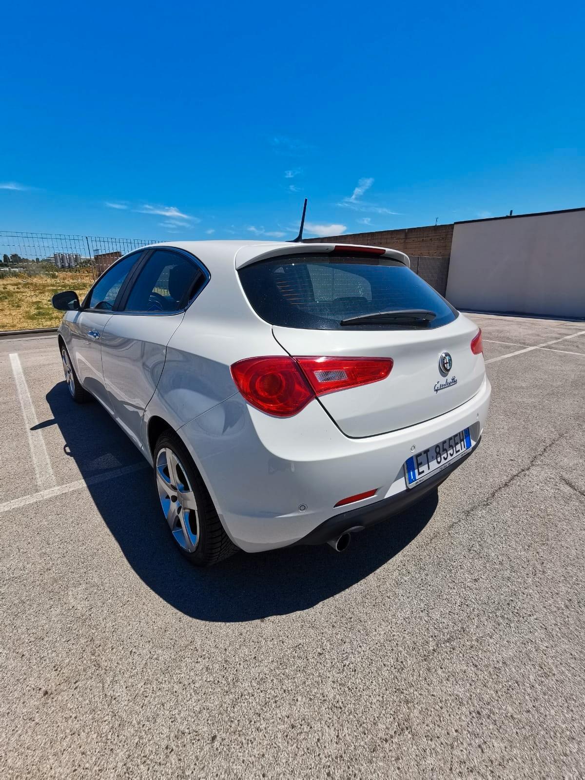 Alfa Romeo Giulietta 1.6 JTDm-2 105 CV Distinctive