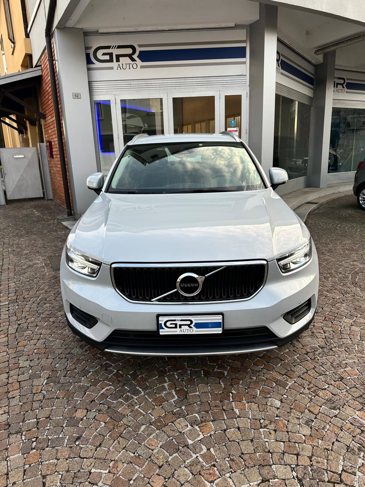 Volvo XC40 T3 Geartronic Momentum Core -km Certificati