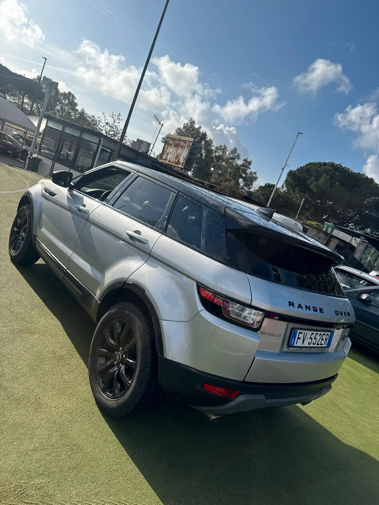 Land Rover Range Evoque 2.0D I4-L.Flw 150 CV R-Dynamic