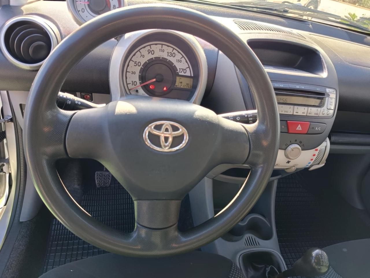 Toyota Aygo 1.0 12V VVT-i 5 porte 2009 - NEOPATENTATI