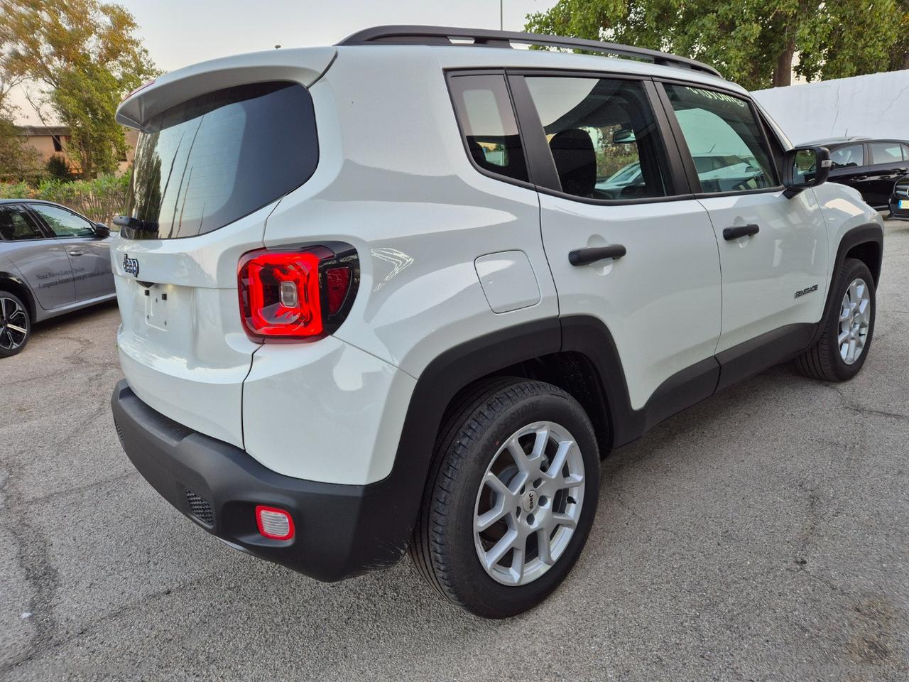 JEEP Renegade 1.5 T4 MHEV Altitude