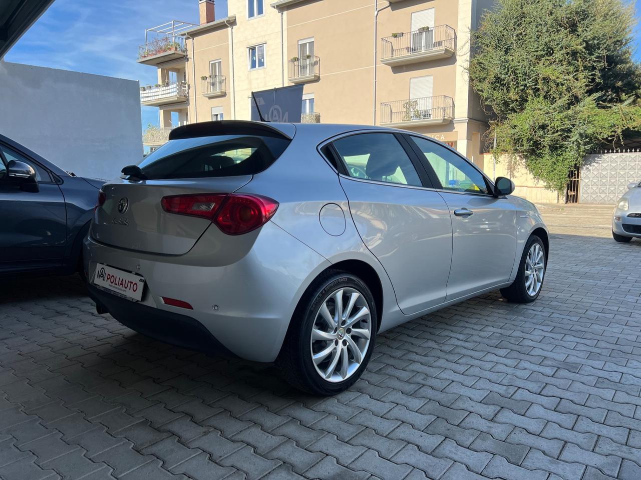 Alfa Romeo Giulietta 1.6 JTDm-2 105 CV Exclusive