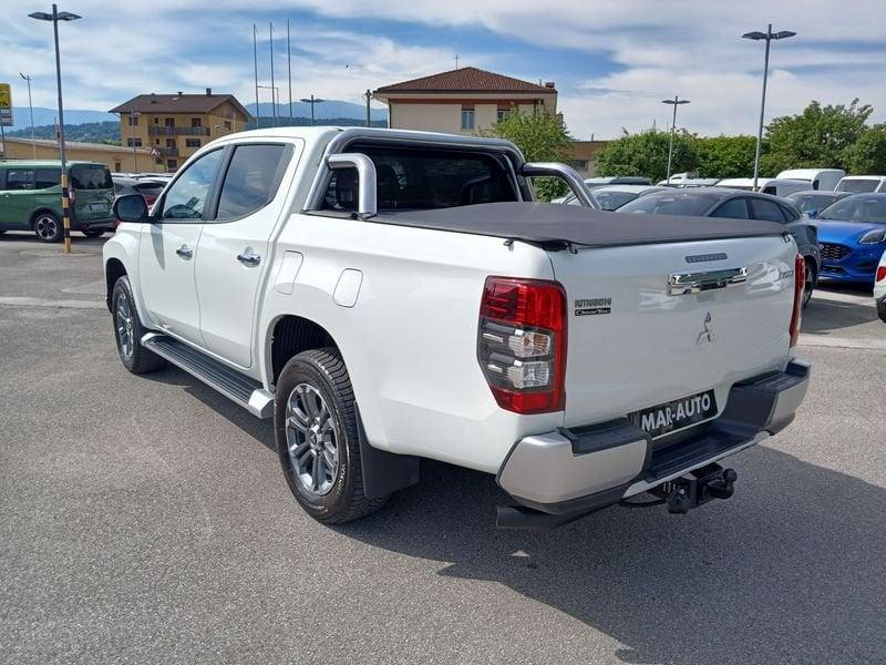 Mitsubishi L200 2.3 D Club Cab 4x4 Super Select Intense + IVA