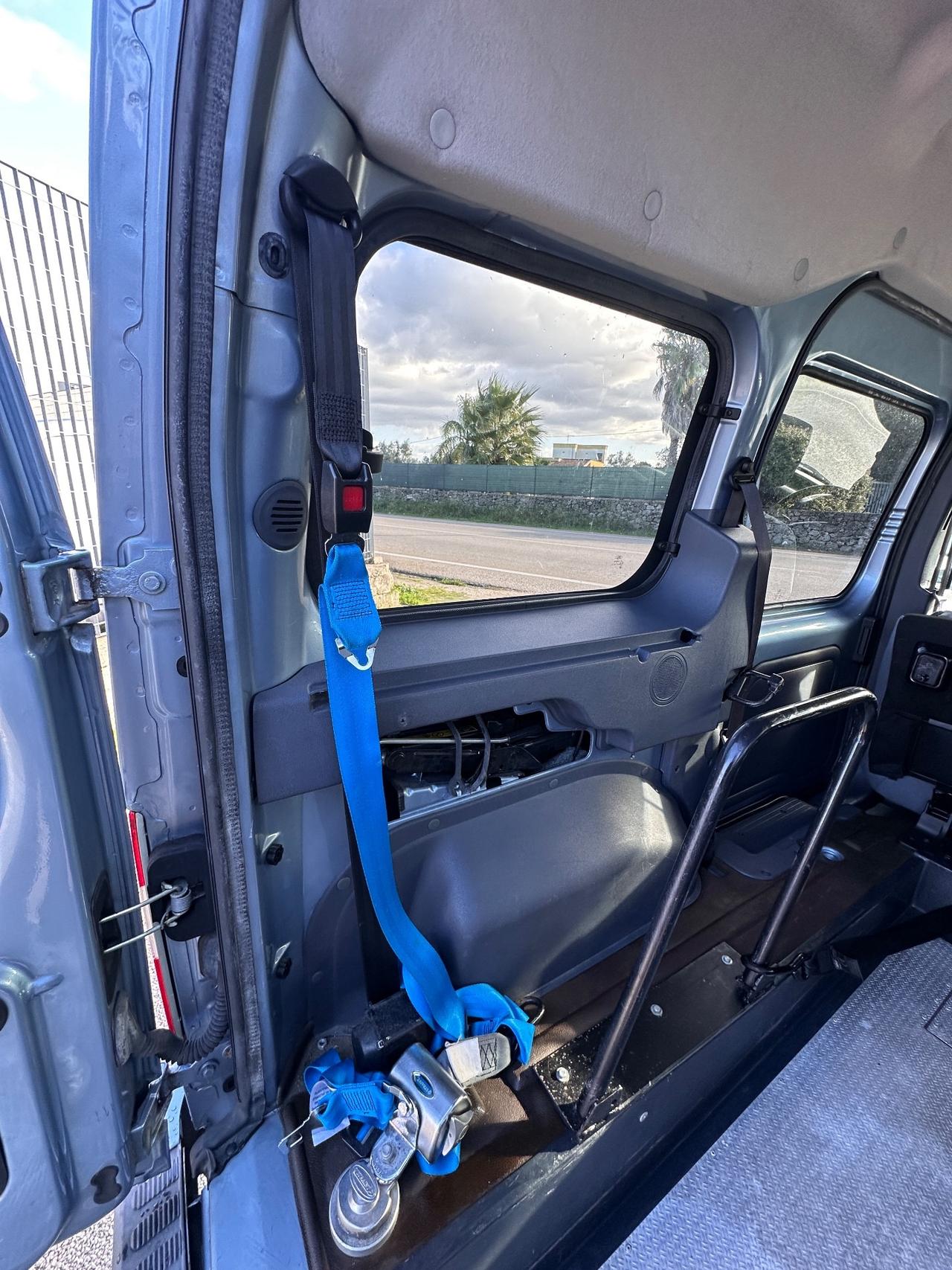 Ford Transit Connect TRASPORTO DISABILI -2007