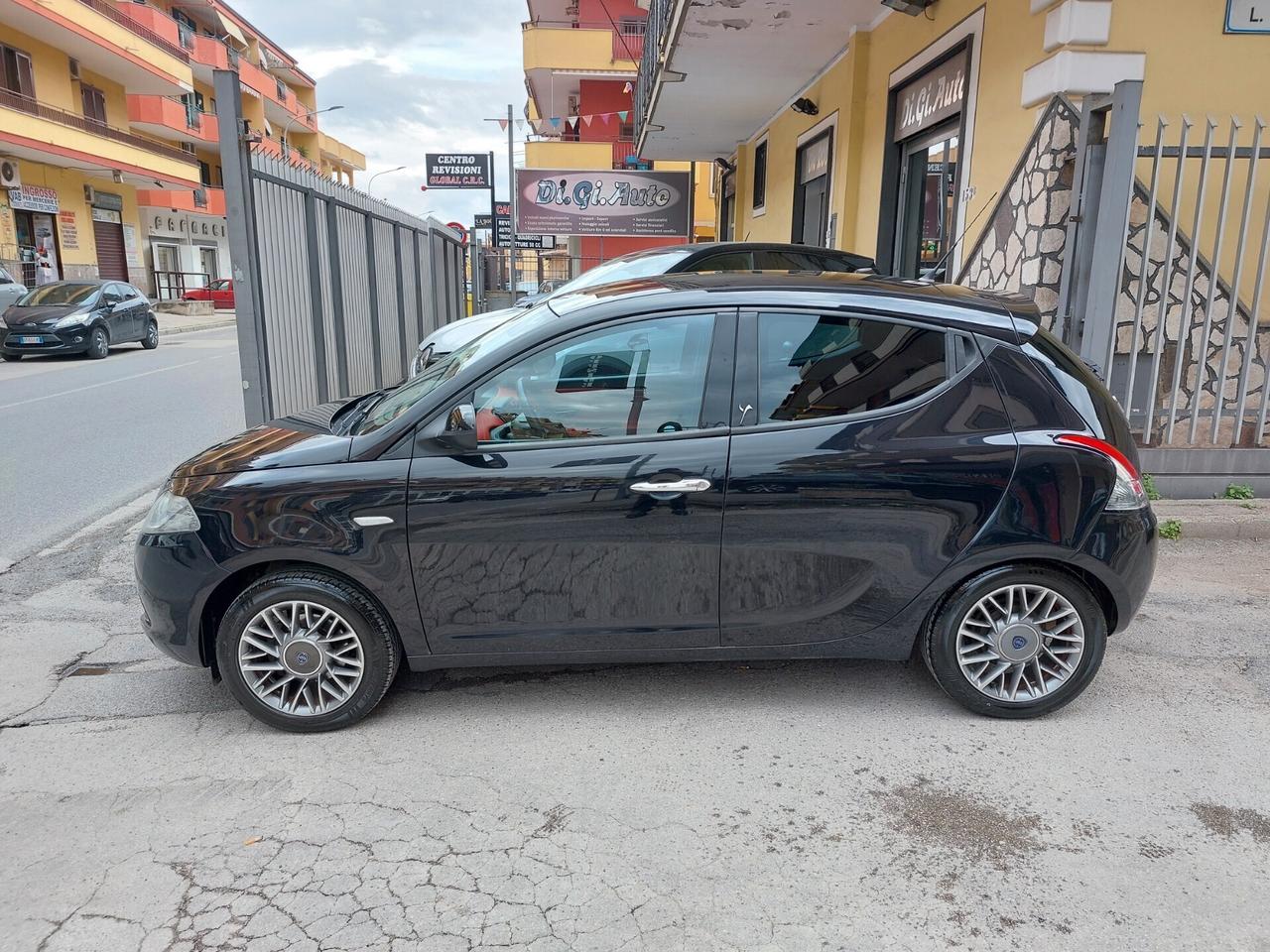 Lancia Ypsilon 1.2 69 CV 5 porte GPL Gold